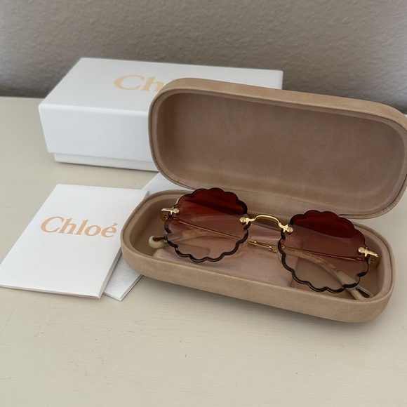 Chloe Sunglasses, New - Picture 10 of 14